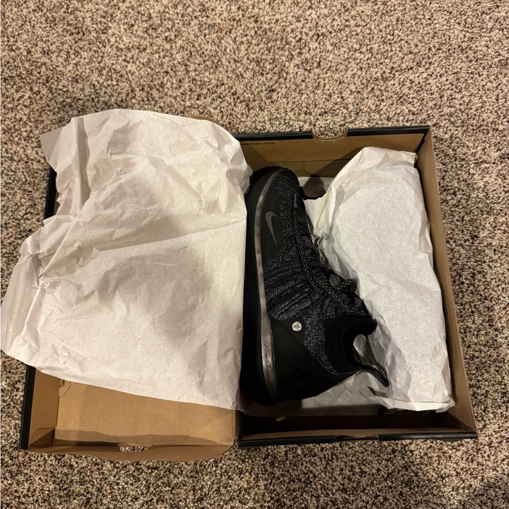 Nike Zoom Black KD 11 Men’s Size 8.5